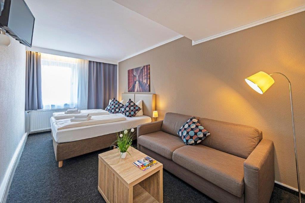 Auto-Parkhotel Hamburg St Pauli Hamburgo Exterior foto