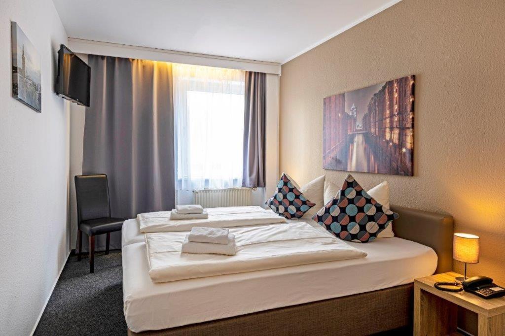 Auto-Parkhotel Hamburg St Pauli Hamburgo Exterior foto