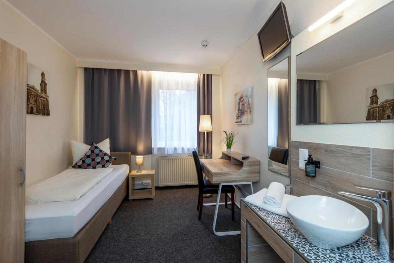 Auto-Parkhotel Hamburg St Pauli Hamburgo Exterior foto
